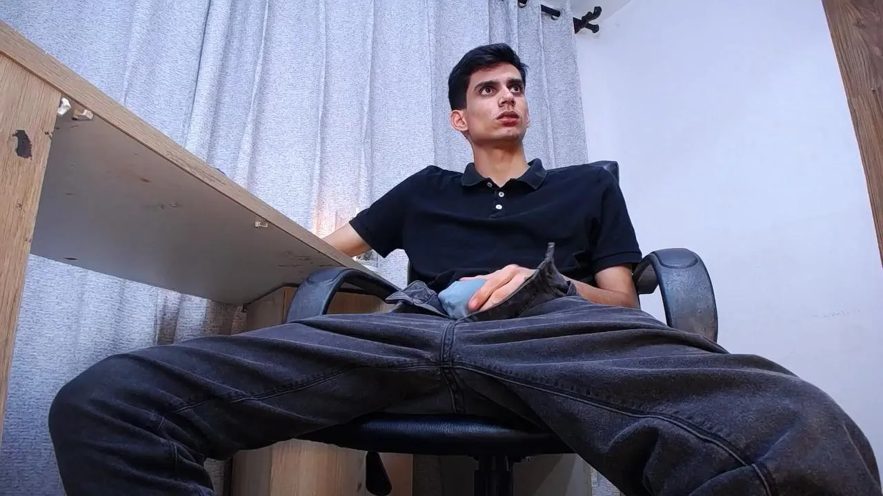 Offline Sebalexis7 on Cam4