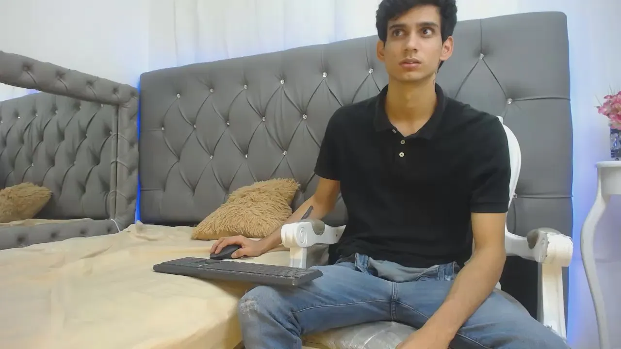 Offline Sebalexis7 on Cam4