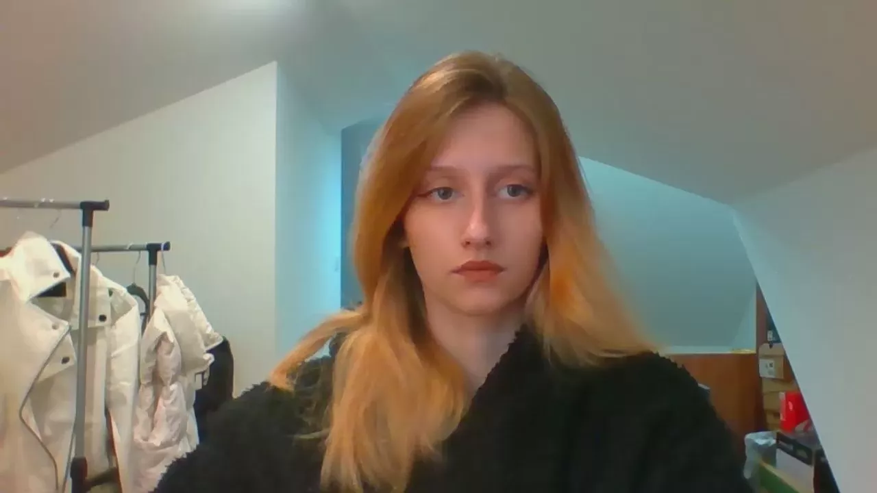 sensual_Luna on Cam4 