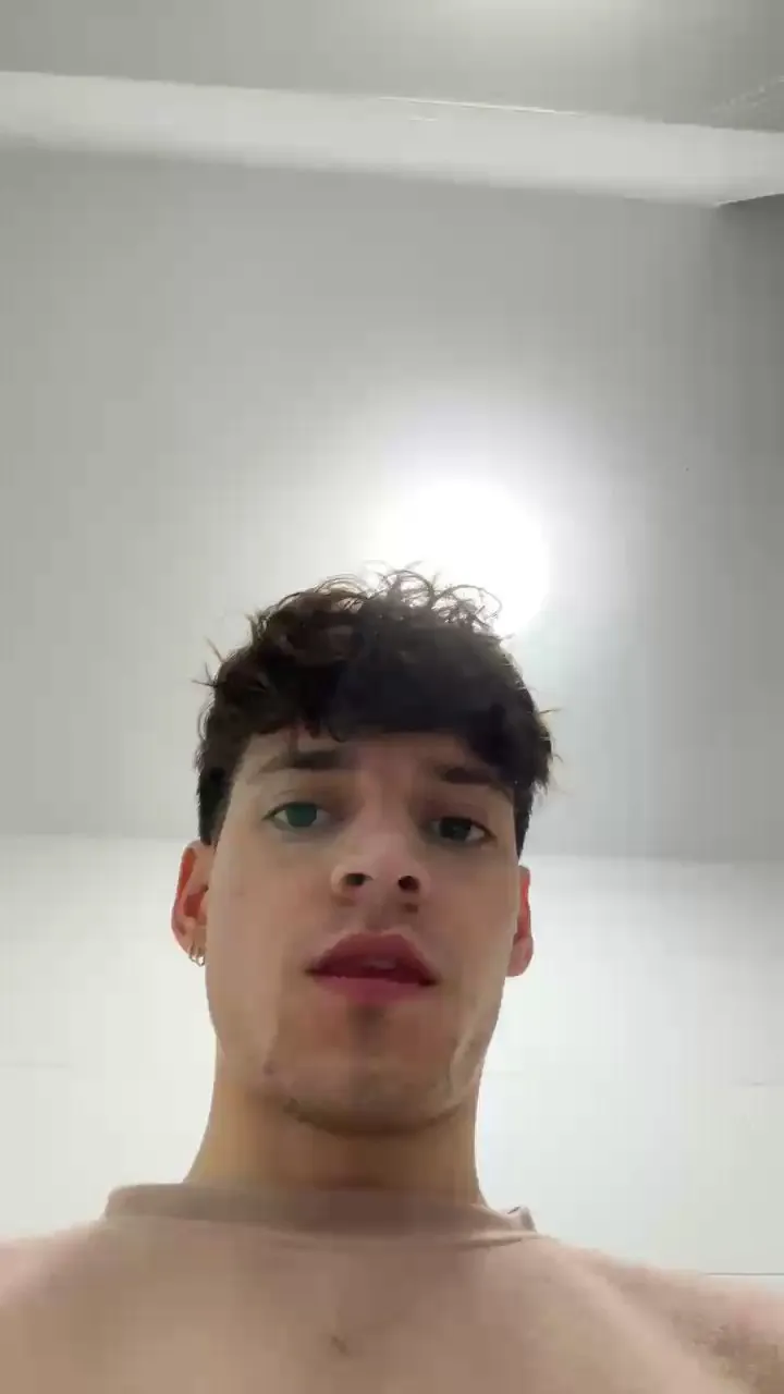 Cam4 Shyboy911 is Freechat Shyboy911 — Freechat on Cam4