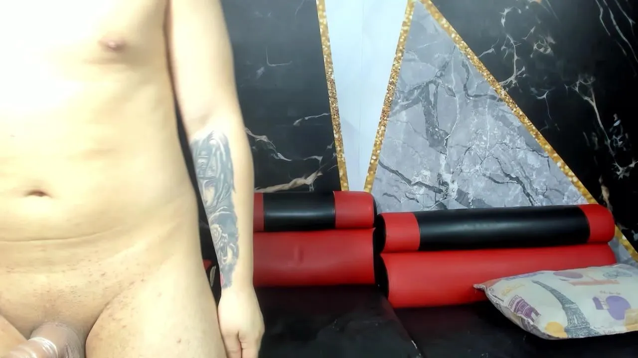 Offline Snow_Whitee on Cam4