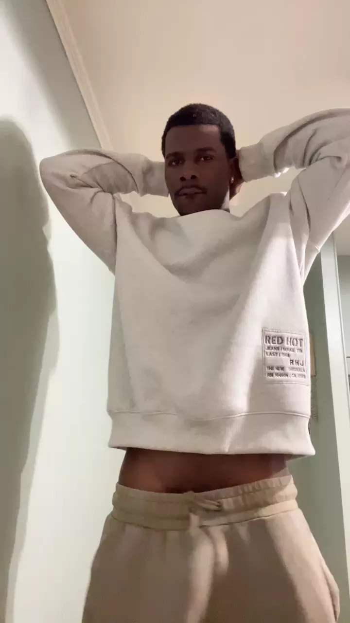 Offline superkinghot on Cam4