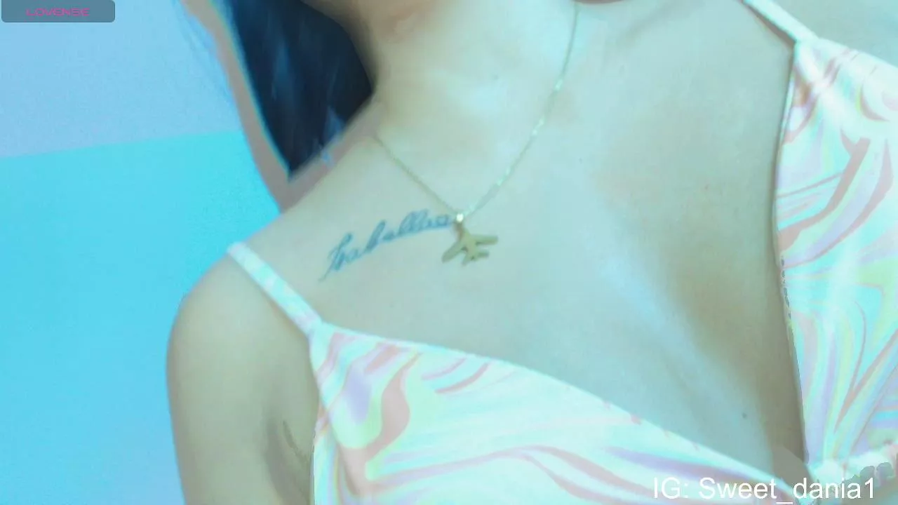 Sweet_dania_ on Cam4 