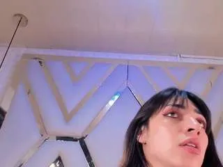 Freechat catarinamayer on CamSoda