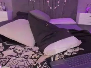 Freechat cherry-snow on CamSoda