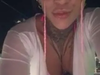 Freechat iamanna on CamSoda