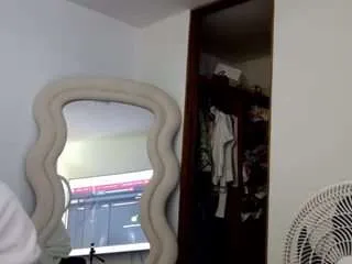 innocentladyy on CamSoda 