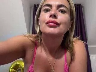 jennysecret on CamSoda 