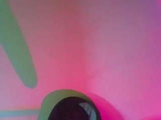 juicyjuicysticky — vube my juicy holes up start a show:) tip 8s and up