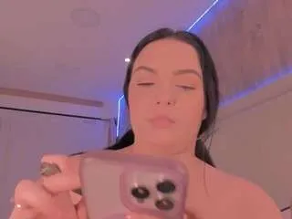 Freechat julietavargas on CamSoda