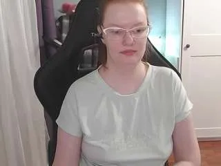 Offline ladyinari on CamSoda