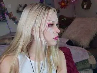 lilfknsquirt on CamSoda 