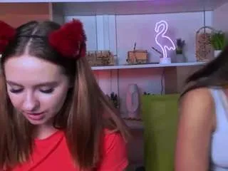 Freechat mila-glow on CamSoda