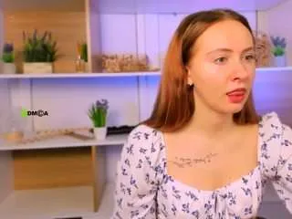 Freechat mila-glow on CamSoda