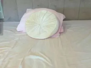 Freechat naila-777 on CamSoda