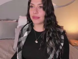 nicolle-w — Golden Ticket Show: FUCKING MY TIGHT PUSSY (199 tokens per ticket)