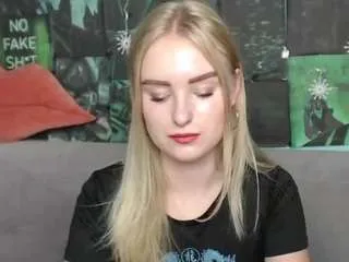 Freechat sofysoft on CamSoda