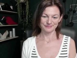 viviankiss on CamSoda 