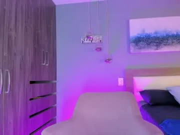 Freechat _ashly_77 on Chaturbate