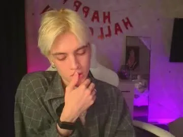 abslut — GOAL: CUMSHOW [990 tokens remaining] Welcome im Fall Season^^ #bigcock #twink #young #gay #18