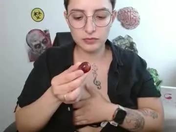 alex_parker07 — GOAL: play with clit [108 tokens remaining] ITS THE MONTH OF MY BIRTHDAYHELP ME MAKE CUM GIFT My fav vibes 15 25 50 77 150 500 #tomboy #strapon #muscle #ftm #bigboobs