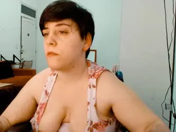 Freechat almondonwheels on Chaturbate