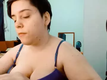 Freechat almondonwheels on Chaturbate