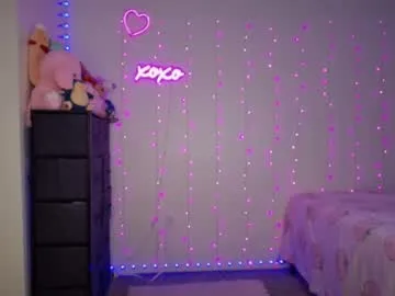 bellamonroee on Chaturbate 