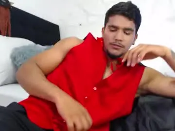 Private camilo_contre21 on Chaturbate