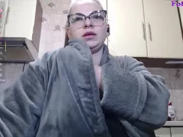 Freechat carolinadiamond on Chaturbate