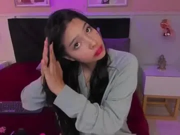 chloe_watson_ — GOAL: Massage boobs close to cam  [165 tokens remaining] Hello, how are you today, look, my pvt includes oil show, cum show, semen, sensual dance and blowjob. The extras are riding anal plug, squi