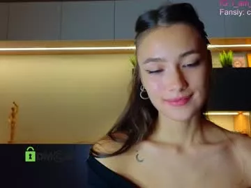 Group crazzy_cherry on Chaturbate