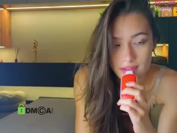 Group crazzy_cherry on Chaturbate