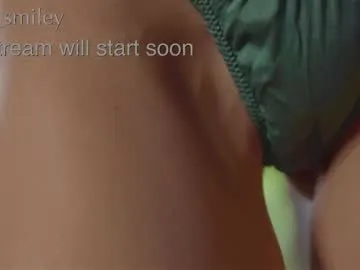 diana_smiley — Hush ON  [1427 tokens left] #lovense #yoga #smile #feet #natural