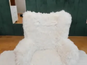 Freechat elisabaxter on Chaturbate