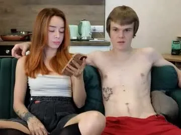 Freechat holdonbitch on Chaturbate