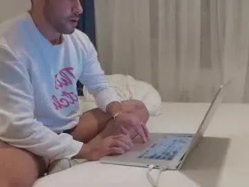 izaak_lover — let's do cum  #muscle #bigass #hairy #cum #uncut [1519 tokens remaining]