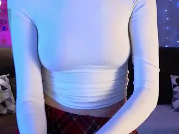 jenny_bunny_ — GOAL: Sexy  show from hips  and  inderboobies tease need  someone who can be gentle  #18 #blonde #skinny #daddysgirl #pawg