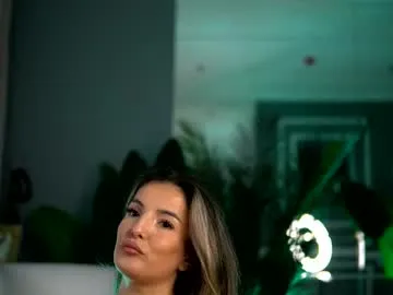 kellymathews on Chaturbate 