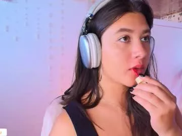 kisstarxxx on Chaturbate 