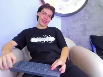 Freechat lucian_greyy on Chaturbate