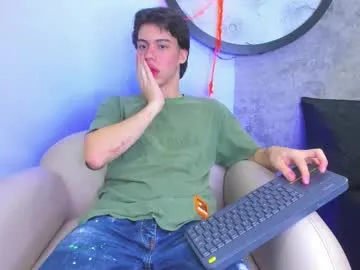 Freechat lucian_greyy on Chaturbate