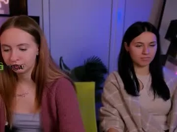 Freechat mila_glow on Chaturbate