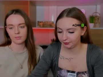 Freechat mila_glow on Chaturbate