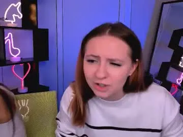 Freechat mila_glow on Chaturbate