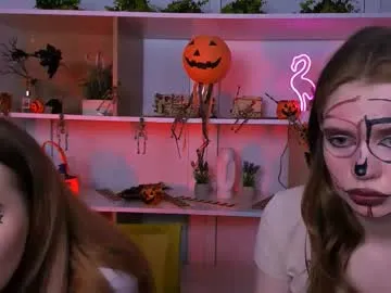 Freechat mila_glow on Chaturbate