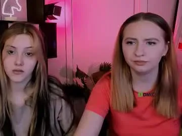 Freechat mila_glow on Chaturbate