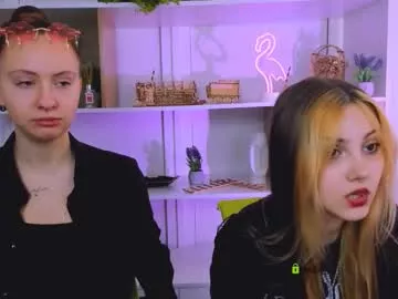 Freechat mila_glow on Chaturbate