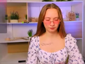 Freechat mila_glow on Chaturbate