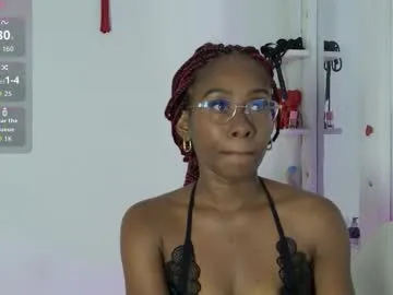 mila_n_max — Show my breasts in the foreground [27 tokens left] #squirt #smalltits #bigcock #bigdick #blowjob